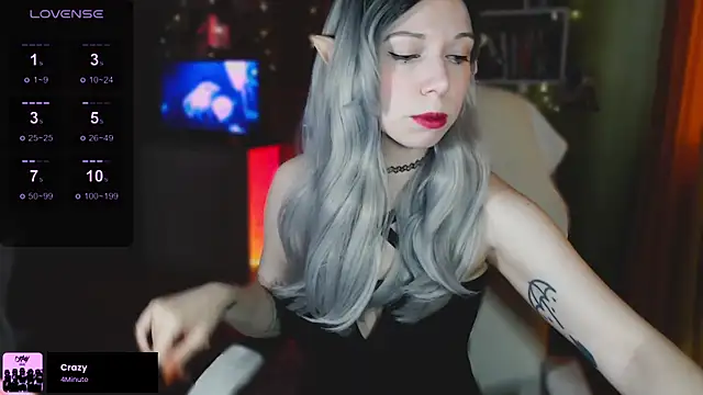 Snapshot of freya_sunny chatting on September 21, 4:33 am freya sunny online show from September 21, 4:33 am