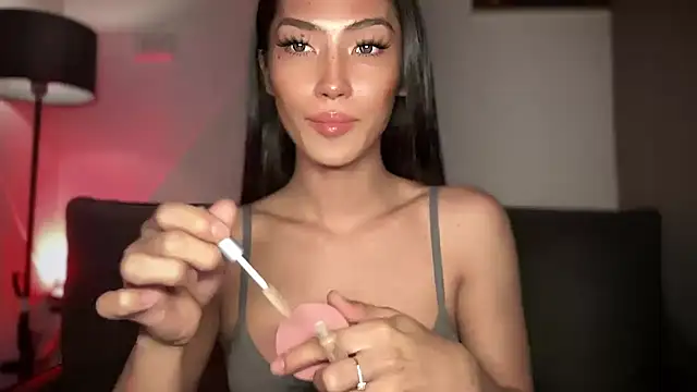 Thicker Belle online show from November 11, 7:55 pm