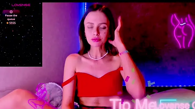 madina taher online show from December 17, 11:09 pm