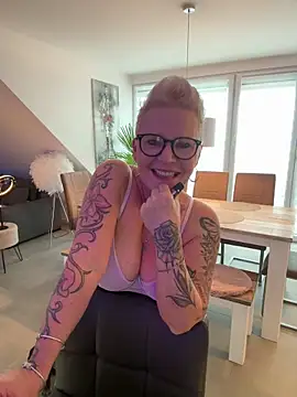 German Milf online show from November 9, 2:13 pm