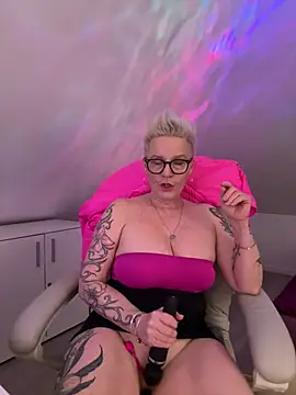 German Milf online show from March 20, 2:11 pm