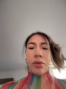 daniela henao online show from December 21, 7:18 pm