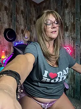 cowgirlc online show from October 11, 3:00 am