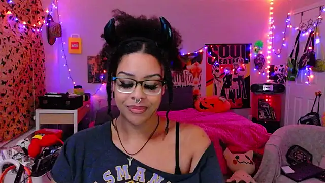 Snapshot of nintendhoe chatting on October 14, 4:48 am nintendhoe online show from October 14, 4:48 am