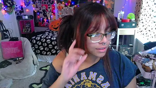 Snapshot of nintendhoe chatting on September 23, 1:09 pm nintendhoe online show from September 23, 1:09 pm