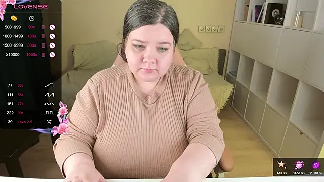 PlumPie online show from November 8, 10:59 pm