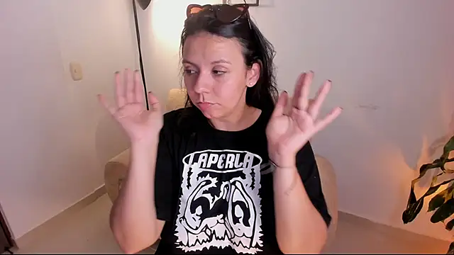 Amber  Davis online show from October 15, 10:23 pm