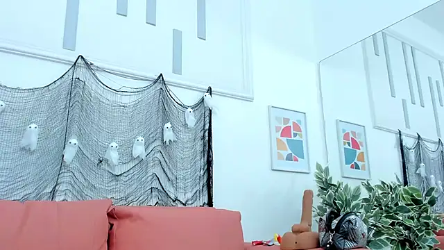 lara murphy online show from October 21, 3:10 am