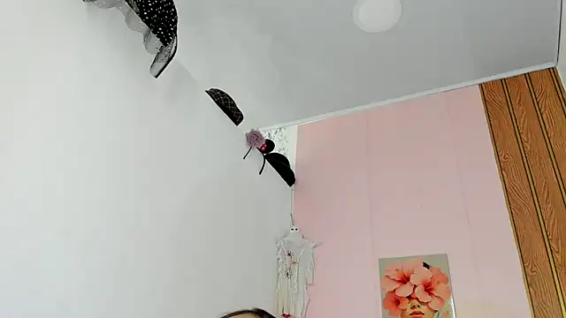 MarianaManzur online show from April 16, 9:39 pm