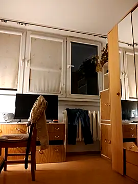 She-devilx online show from April 25, 9:45 pm