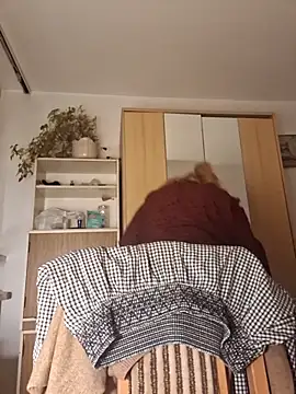 Snapshot of She-devilx chatting on October 6, 8:13 pm She-devilx online show from October 6, 8:13 pm