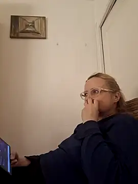 Snapshot of She-devilx chatting on September 14, 9:12 pm She-devilx online show from September 14, 9:12 pm