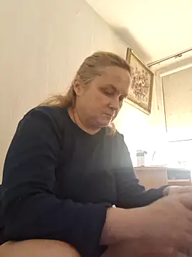 Snapshot of She-devilx chatting on October 1, 10:37 pm She-devilx online show from October 1, 10:37 pm