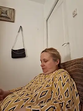 Snapshot of She-devilx chatting on September 16, 7:55 pm She-devilx online show from September 16, 7:55 pm