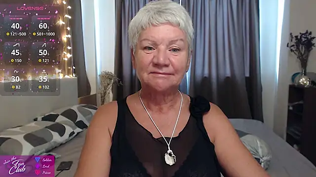 roxana brooks online show from June 6, 12:06 am