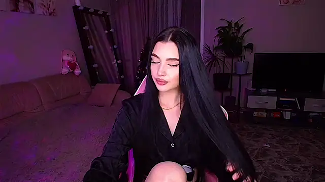   Malika   online show from December 19, 5:16 pm