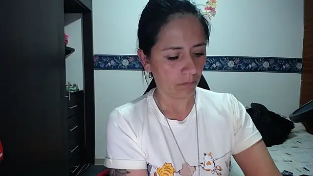 sharoon cheerry online show from September 25, 10:29 pm