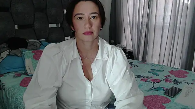 sara hott 1 online show from March 16, 8:35 pm