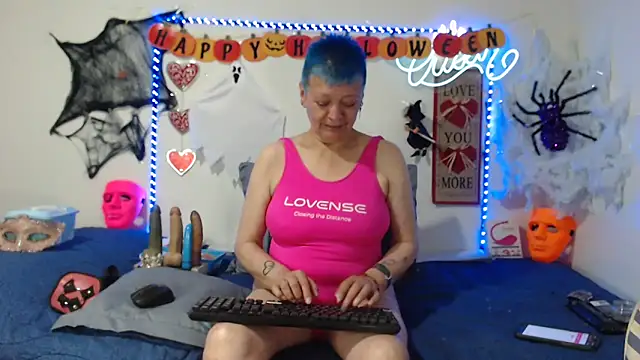 loquitaqueen011 online show from October 4, 11:09 pm