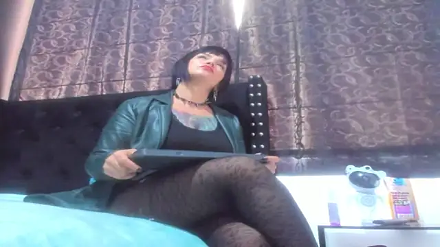 amareto queen online show from February 17, 6:29 pm