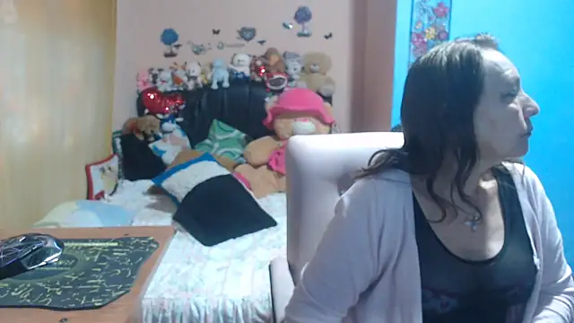 milfeddy  online show from September 18, 9:24 pm