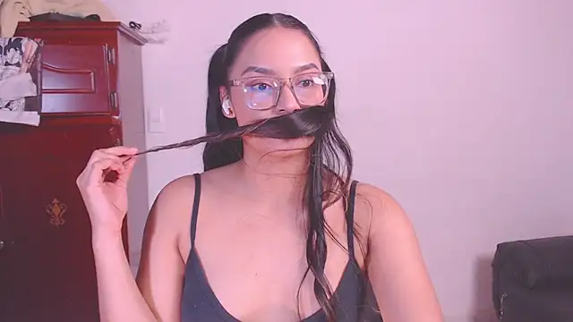 Snapshot of 1eve_rox chatting on October 9, 5:55 am 1eve rox online show from October 9, 5:55 am