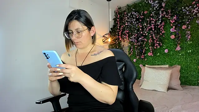 SarahDeyvis online show from December 15, 2:00 pm