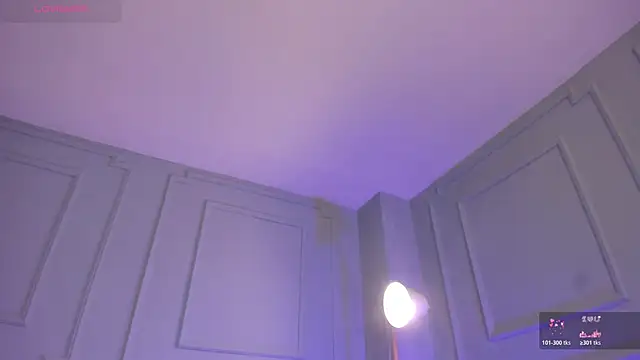 EveBensonX online show from April 5, 8:08 pm