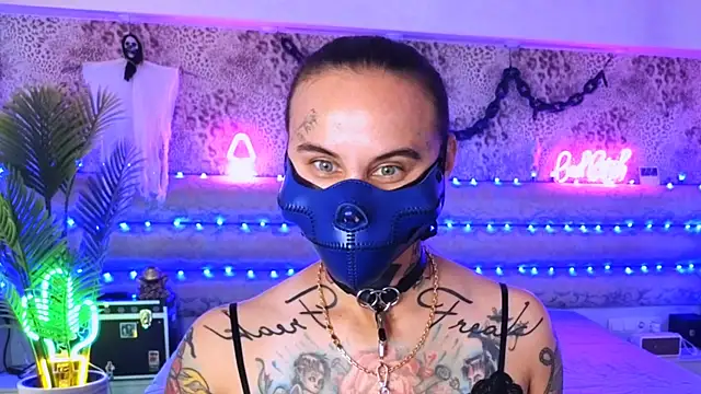 Cool Freak  online show from September 13, 10:34 am