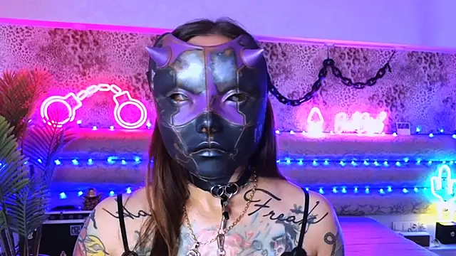 Cool Freak  online show from October 10, 9:58 am