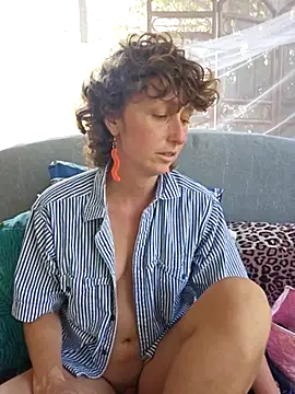 mossy kiss online show from September 18, 6:39 pm