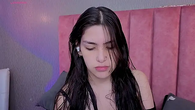 Alexa Thaylor  online show from February 2, 3:44 pm