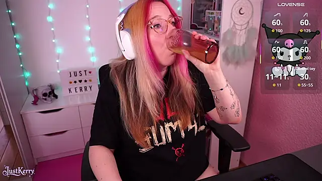 JustKerry online show from November 7, 10:21 am