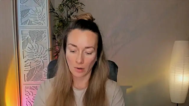 RebeccaMartinez online show from February 21, 8:48 am