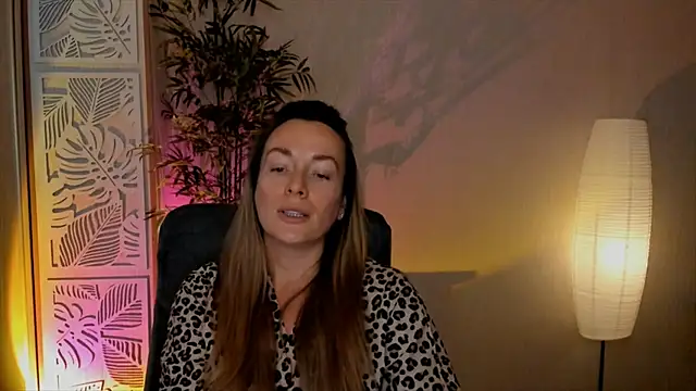 RebeccaMartinez online show from February 8, 7:01 am