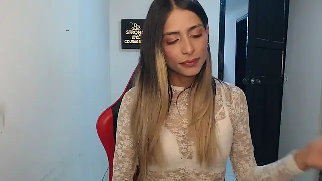 Liamiler01  online show from October 30, 12:39 pm