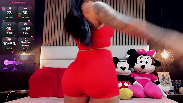 NiicolleMiller online show from September 19, 8:52 pm