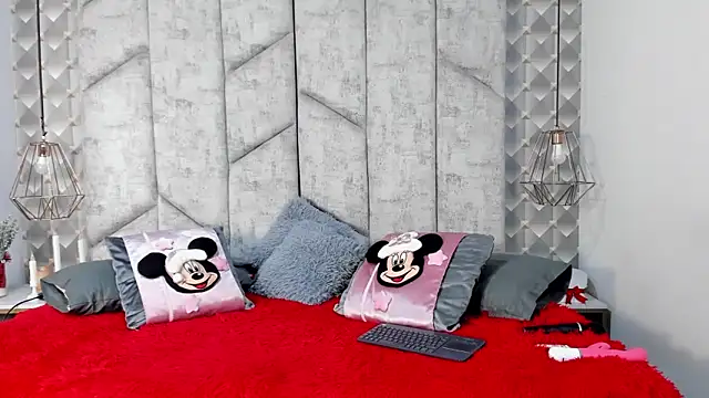 NiicolleMiller online show from November 28, 6:44 pm