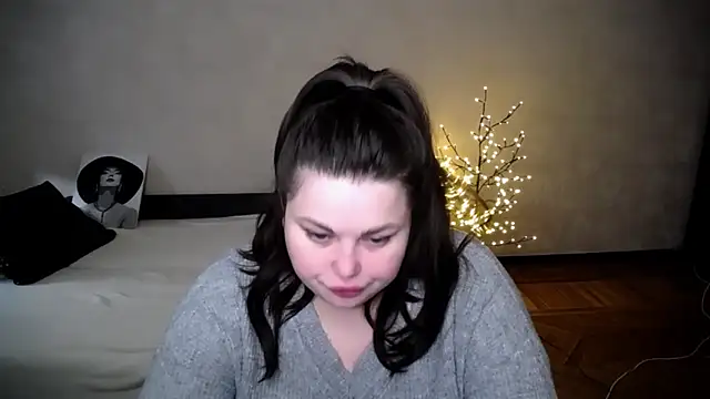 Emily Mo online show from April 9, 6:19 am