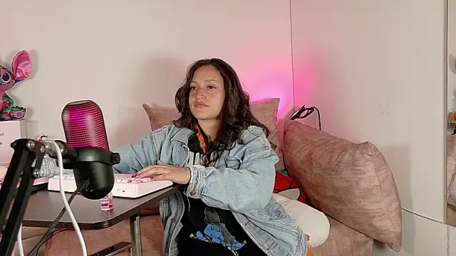 megan doll2 online show from November 5, 10:26 pm