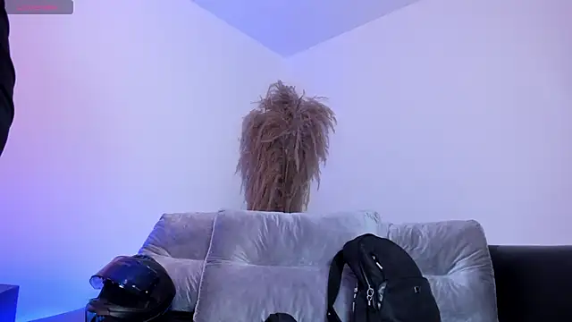 charlottewhitte online show from November 14, 12:16 pm