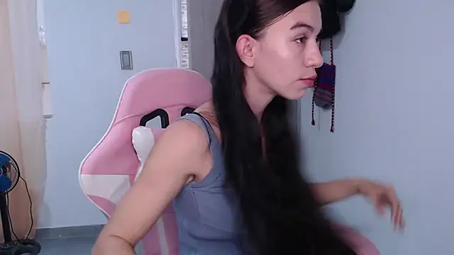 angel girl0610 online show from April 18, 8:31 pm