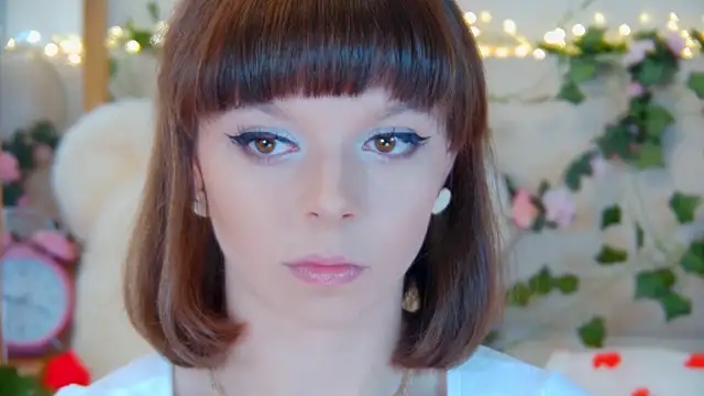 ElisabethDavis online show from April 11, 3:16 pm