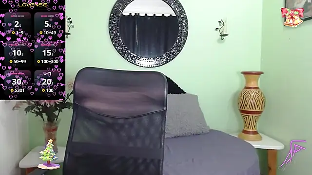 Sofia Franco  online show from December 2, 8:00 pm