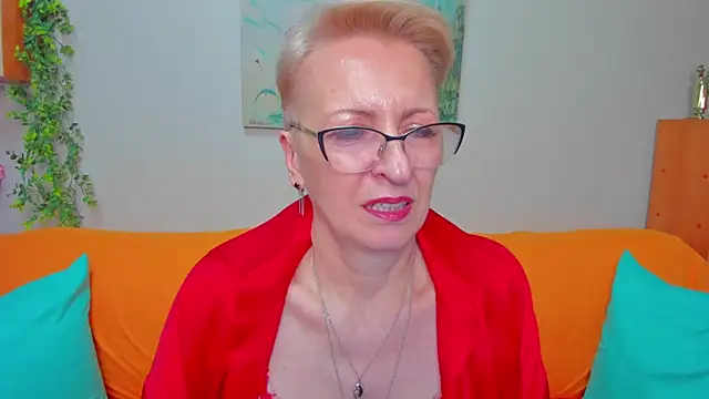 iamyourdream89 online show from April 9, 11:26 am