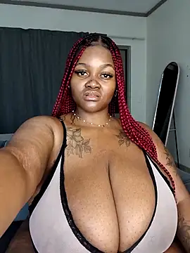 Yung-Missy online show from October 4, 8:24 pm