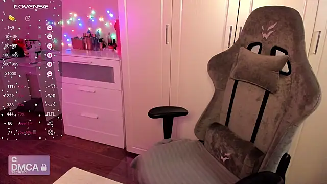 aliice cutie online show from November 22, 9:39 pm