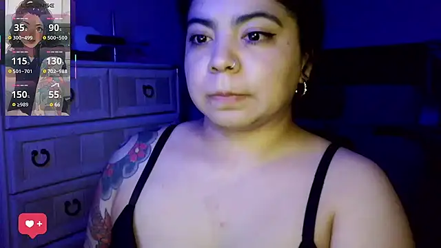 kimmiakiss22 online show from March 31, 2:33 am