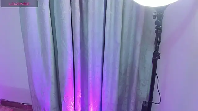 xhinata hyugax online show from November 15, 11:39 pm