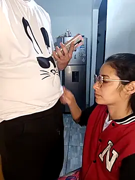 kingofqueenxxx online show from March 28, 12:33 am